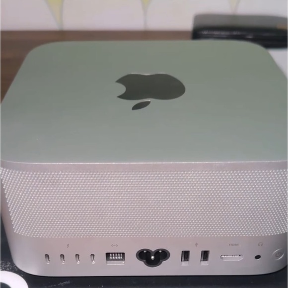 Apple max studio - Picture 1 of 5